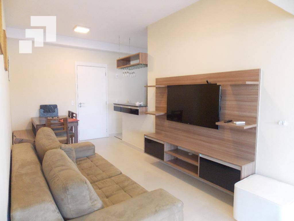 Apartamento para alugar com 2 quartos, 110m² - Foto 17