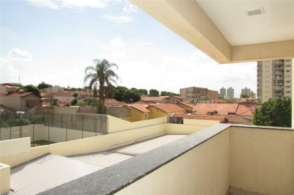 Apartamento à venda com 3 quartos, 128m² - Foto 13