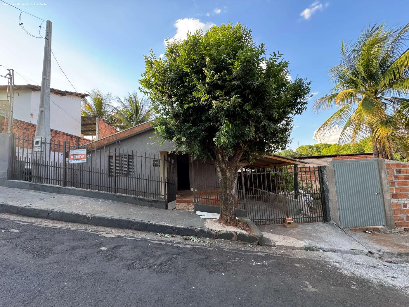 Casa à venda com 2 quartos, 264m² - Foto 2