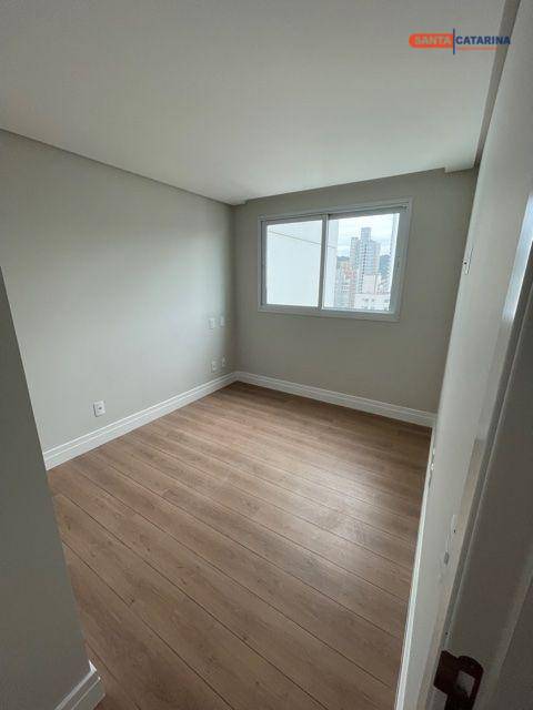 Apartamento à venda com 2 quartos, 132m² - Foto 9