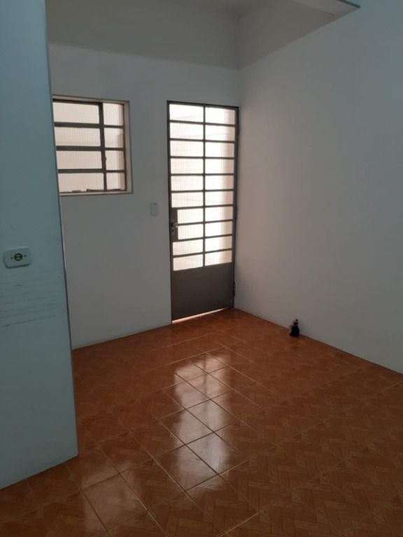 Casa para alugar com 3 quartos, 180m² - Foto 31