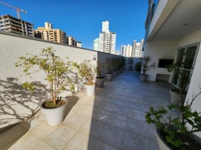 Apartamento à venda com 2 quartos, 76m² - Foto 29