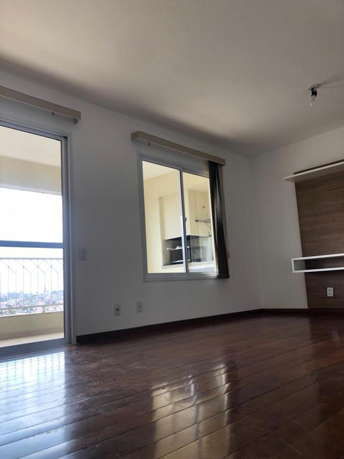 Apartamento para alugar com 3 quartos, 97m² - Foto 8