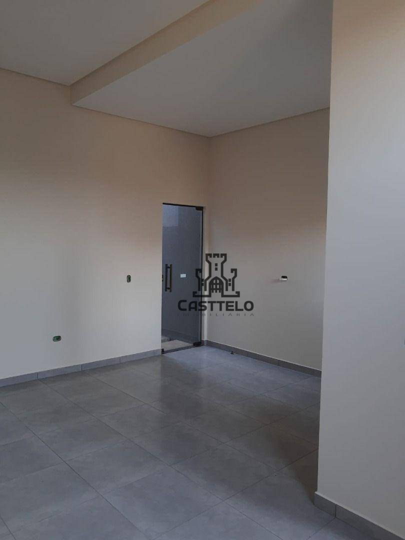 Casa à venda com 3 quartos, 76m² - Foto 3