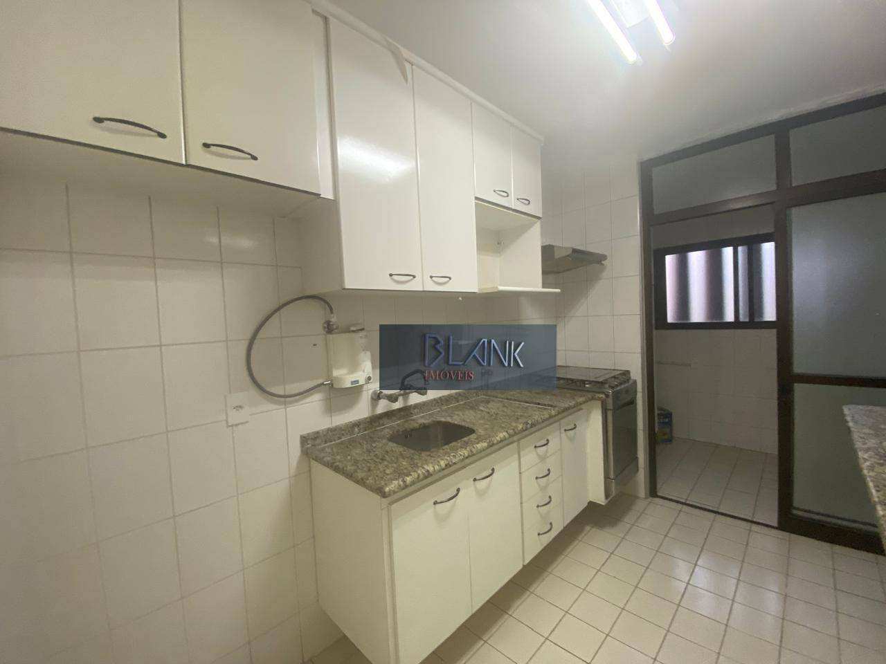 Apartamento para alugar com 3 quartos, 95m² - Foto 35