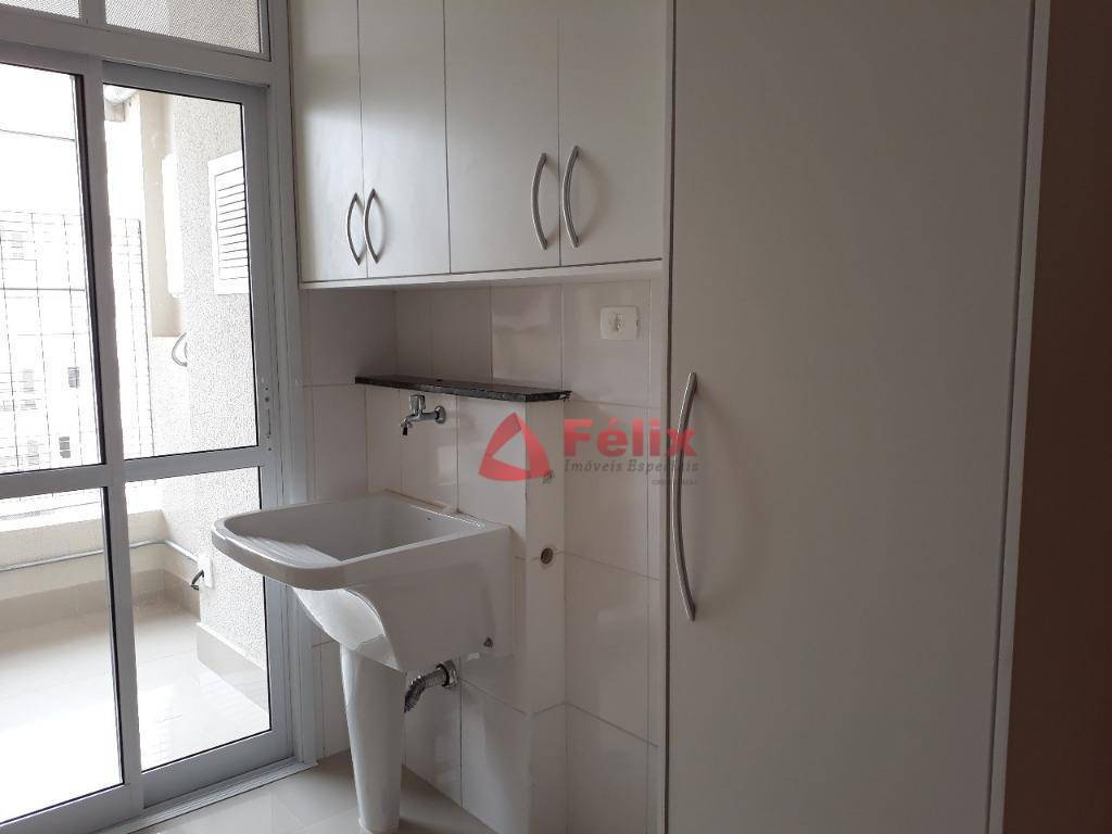 Apartamento à venda com 3 quartos, 155m² - Foto 7