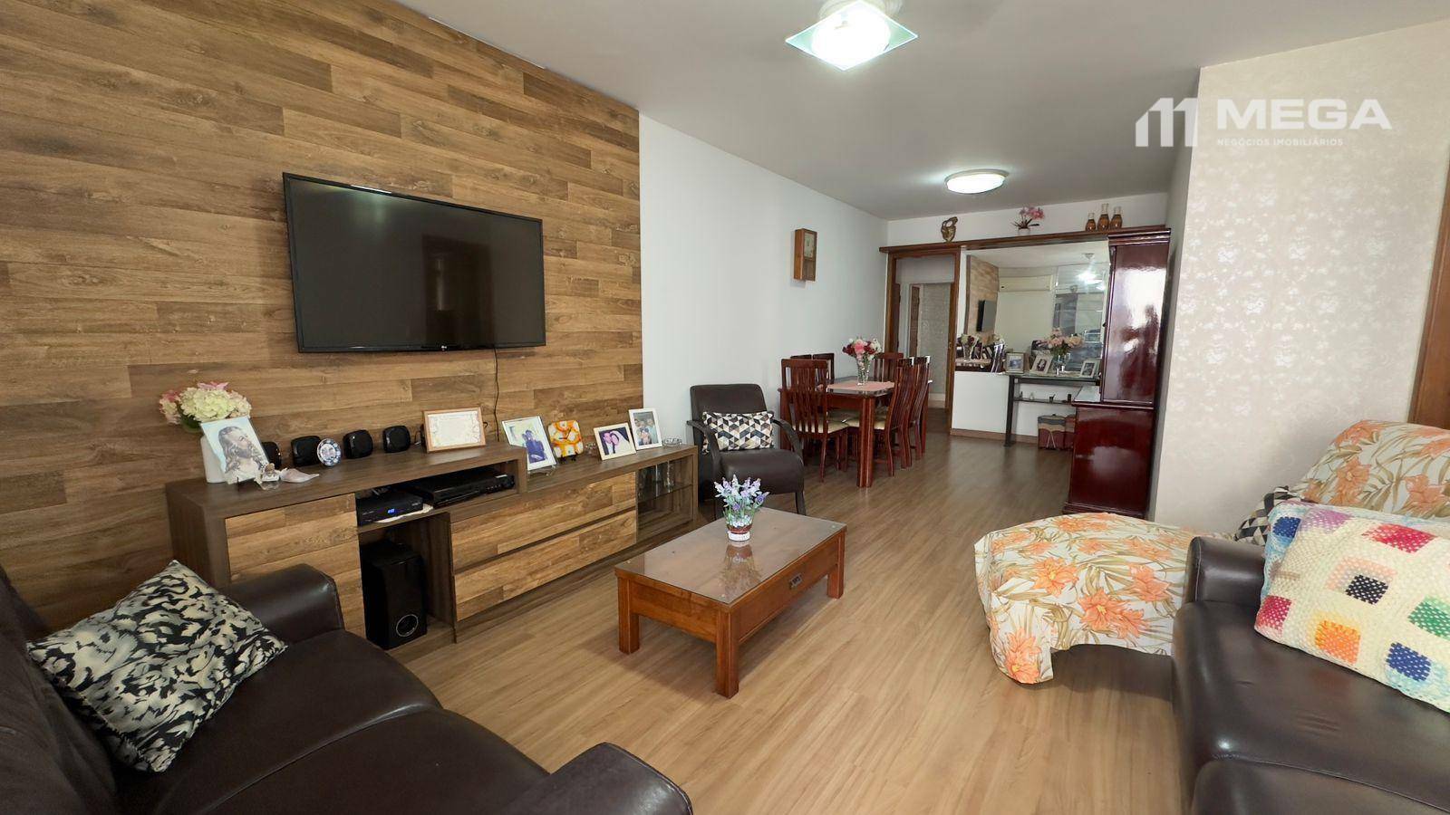 Apartamento à venda com 3 quartos, 133m² - Foto 2