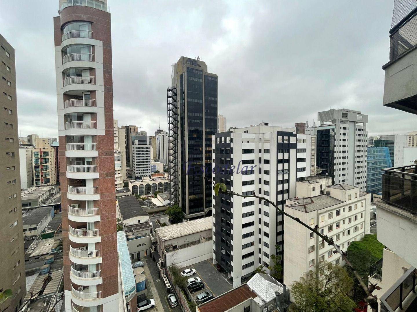 Apartamento à venda com 4 quartos, 200m² - Foto 27