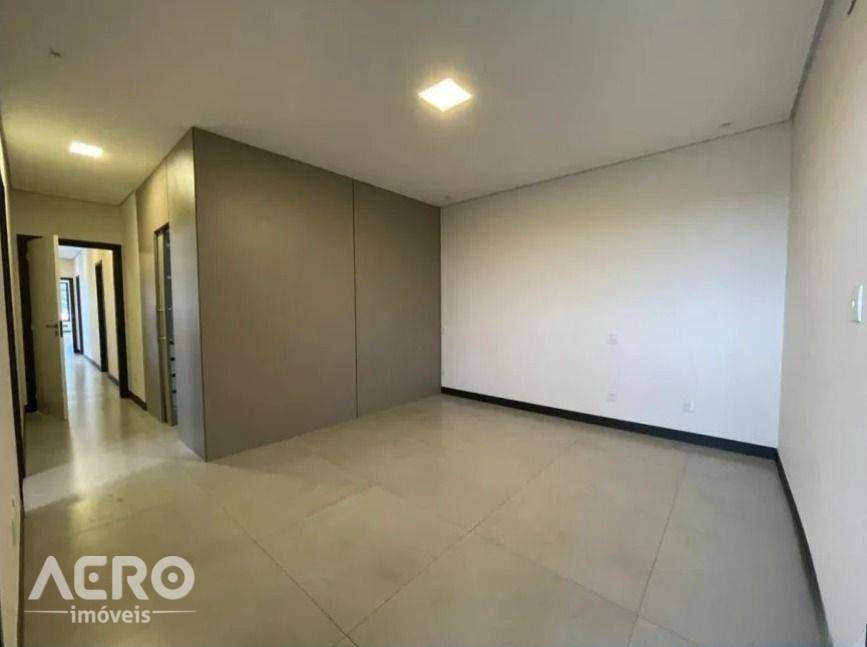 Casa de Condomínio à venda com 3 quartos, 240m² - Foto 9
