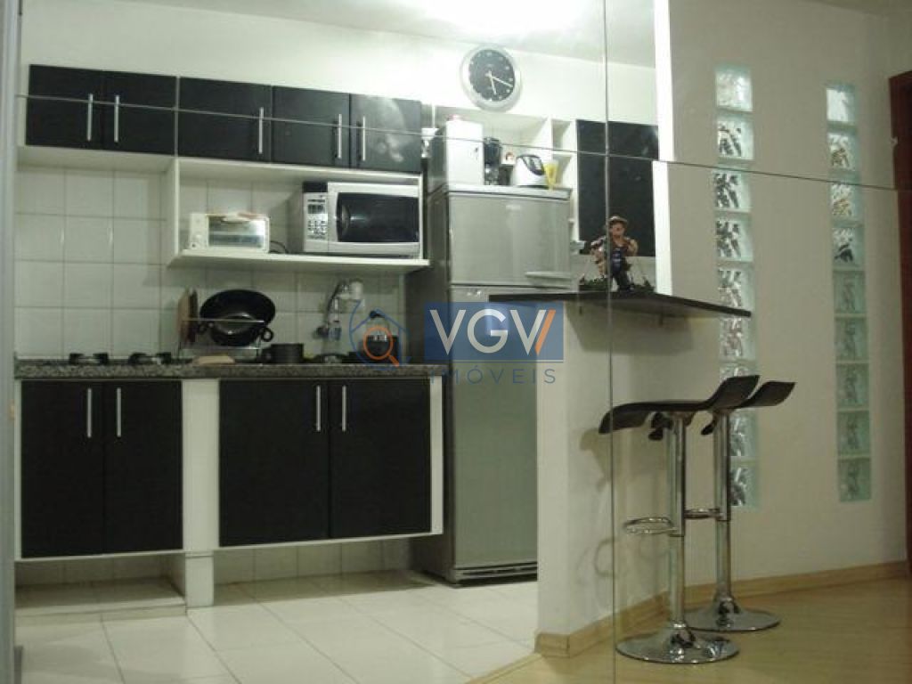 Apartamento à venda com 1 quarto, 40m² - Foto 1