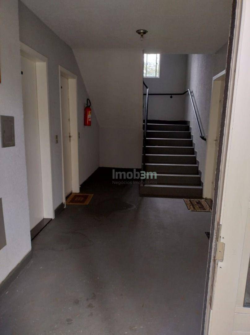 Apartamento à venda com 2 quartos, 50m² - Foto 11