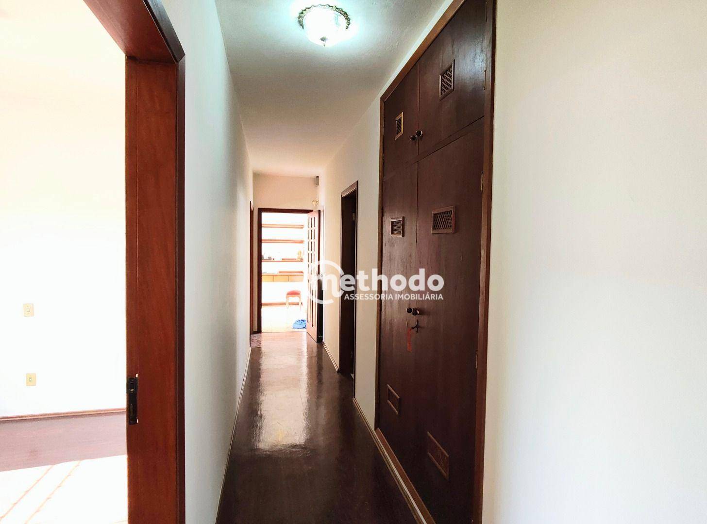 Casa à venda com 4 quartos, 262m² - Foto 28