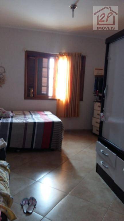 Casa à venda com 3 quartos, 200m² - Foto 20