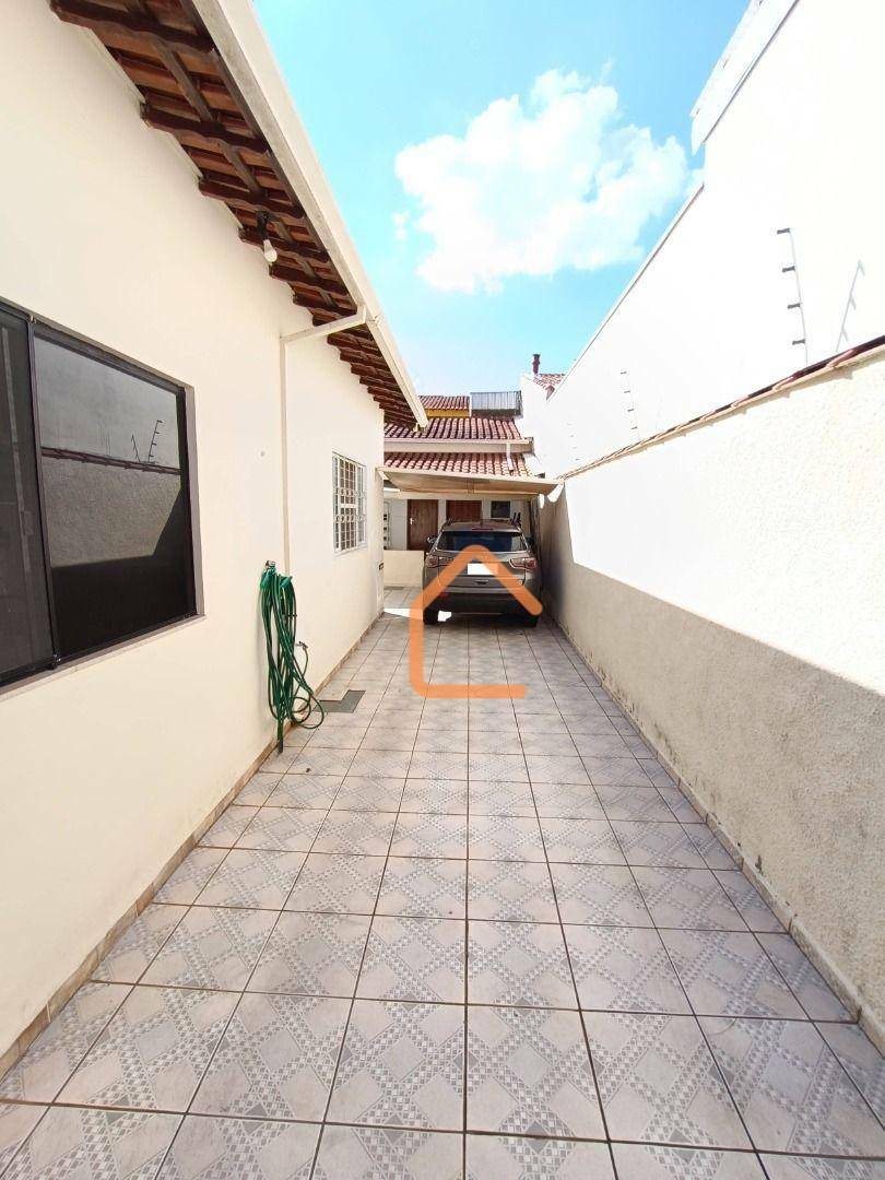 Casa à venda com 3 quartos, 230m² - Foto 24