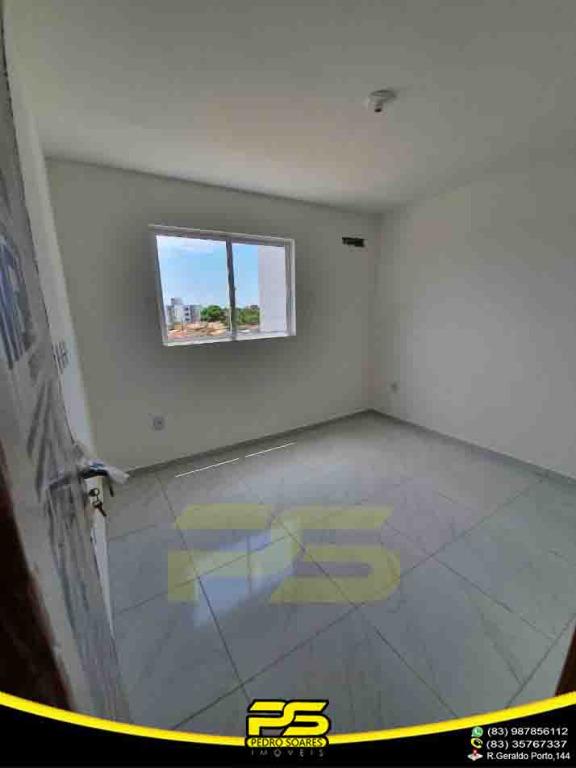 Apartamento à venda com 2 quartos, 70m² - Foto 2