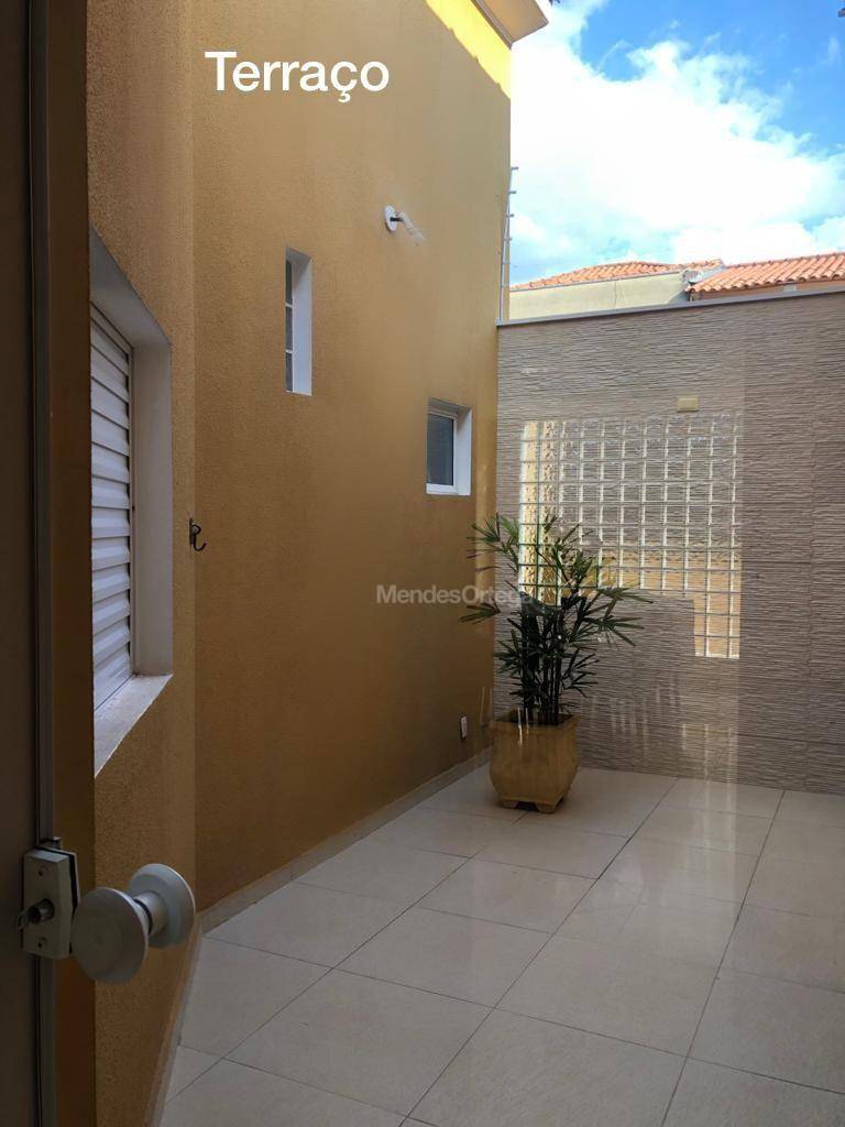 Casa para alugar com 3 quartos, 300m² - Foto 18