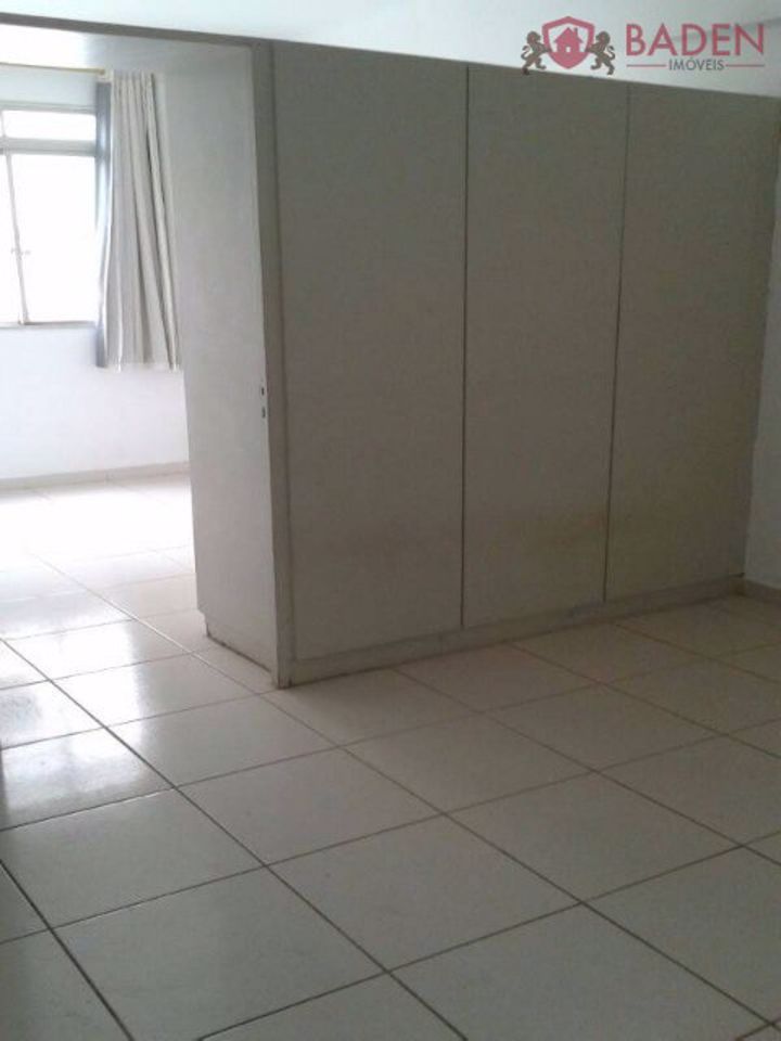 Apartamento à venda com 1 quarto, 37m² - Foto 1