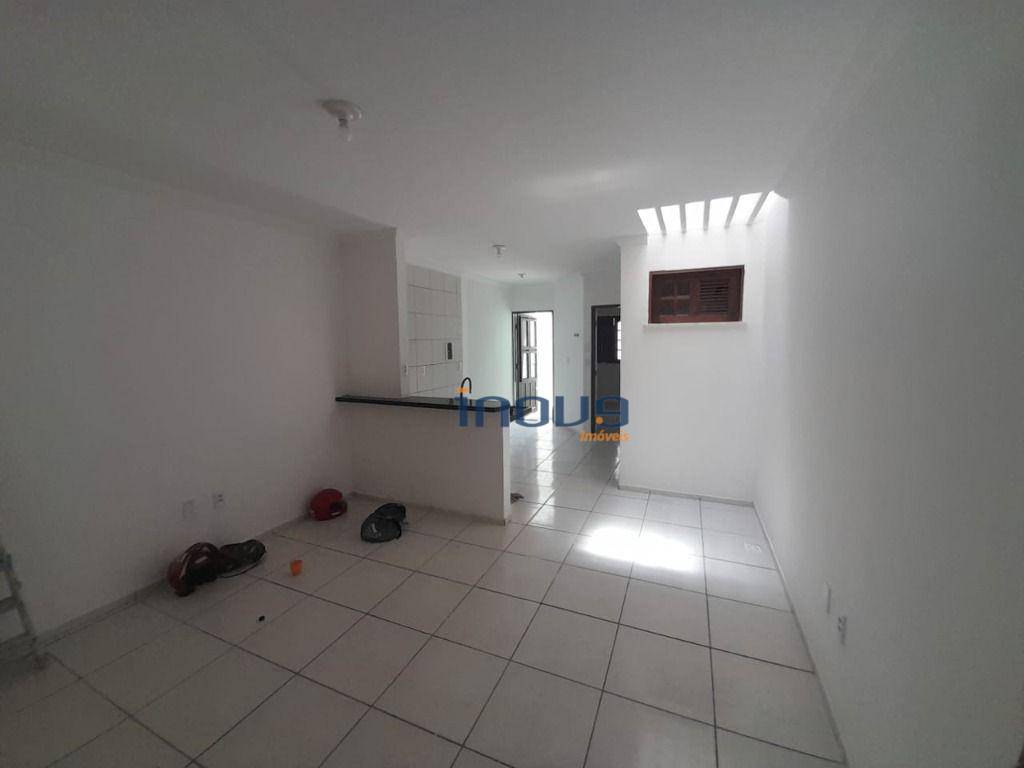 Casa para alugar com 2 quartos, 100m² - Foto 14