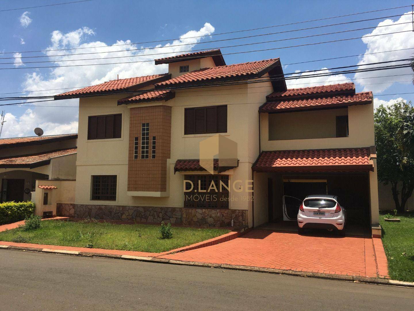 Casa de Condomínio à venda com 4 quartos, 254m² - Foto 1