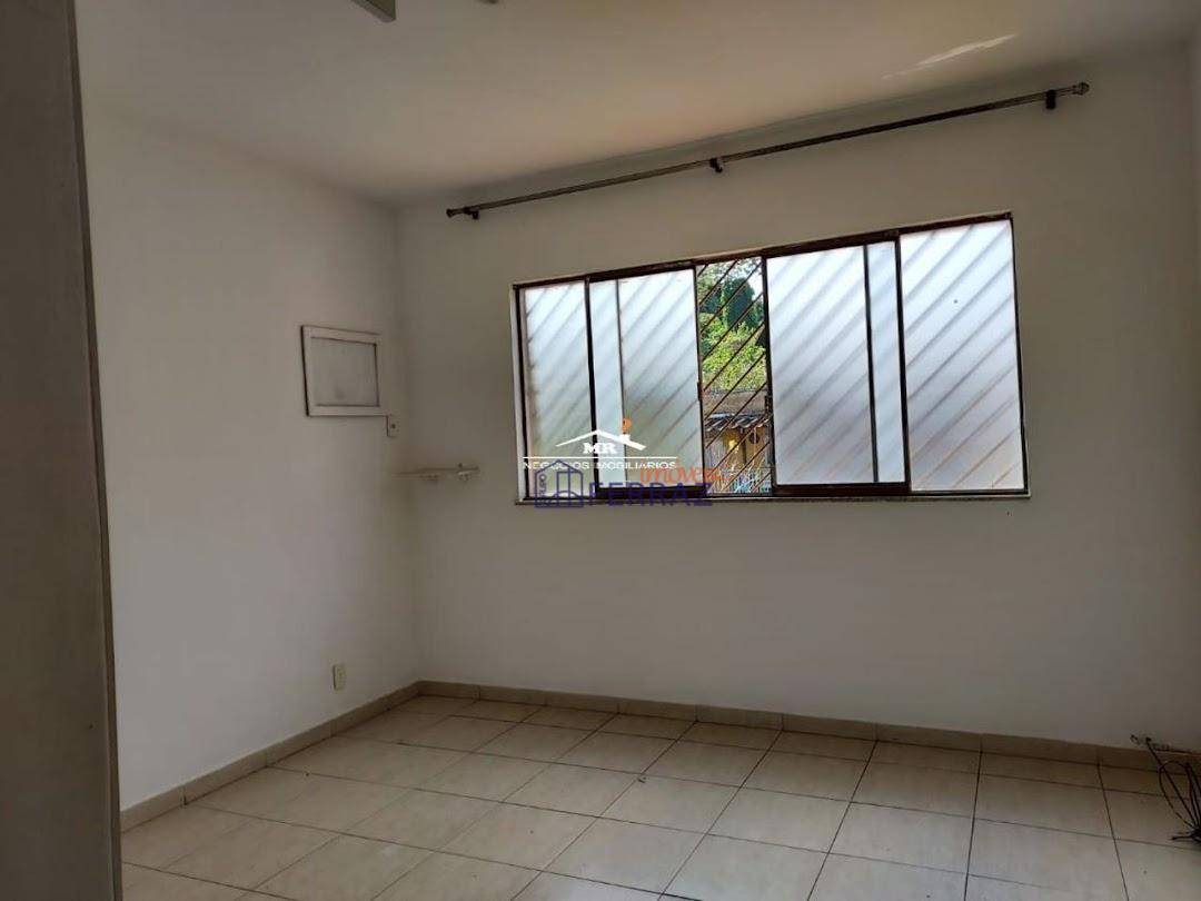 Casa à venda com 4 quartos, 200m² - Foto 21