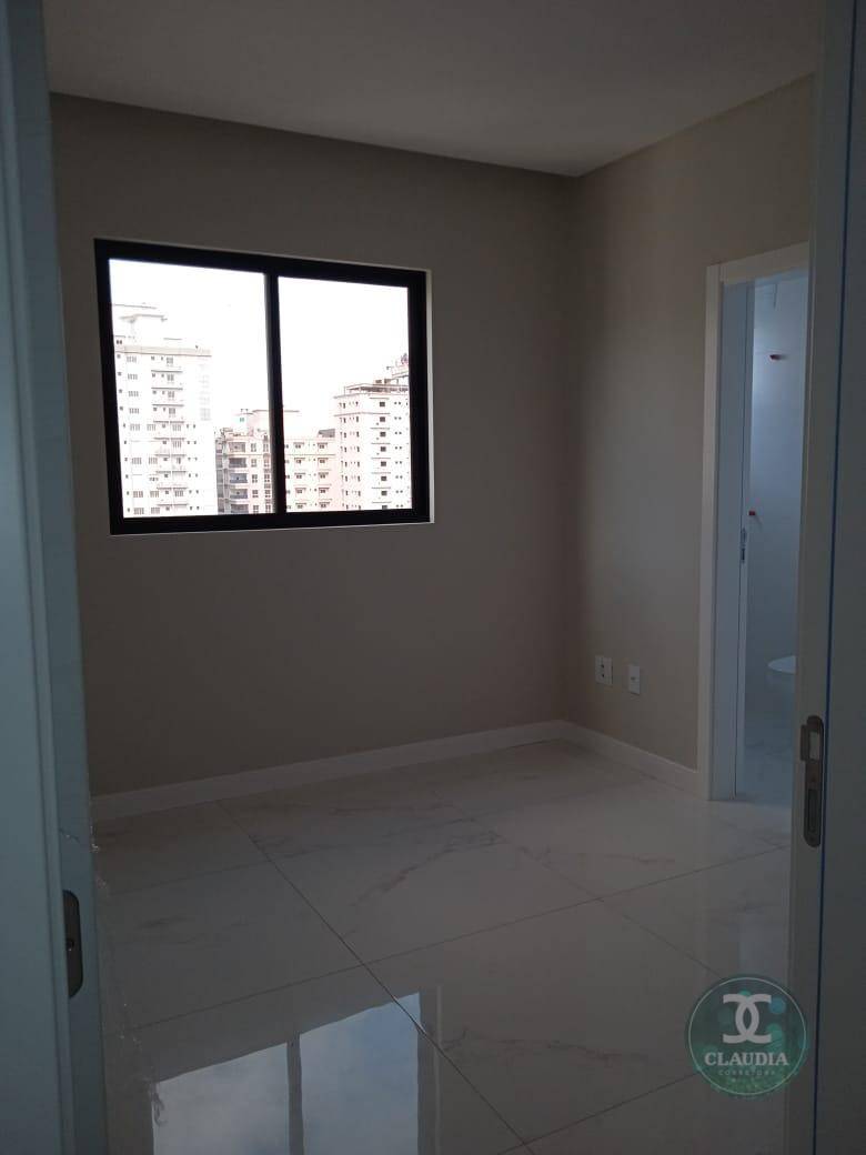 Apartamento à venda com 3 quartos, 178m² - Foto 20