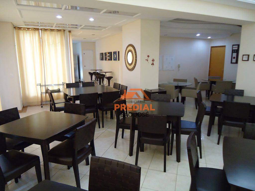 Apartamento à venda com 2 quartos, 75m² - Foto 21