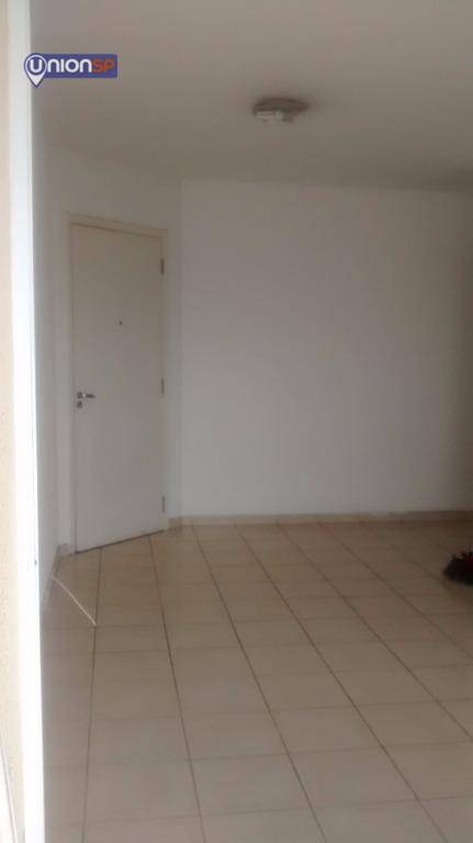 Apartamento à venda com 2 quartos, 67m² - Foto 2