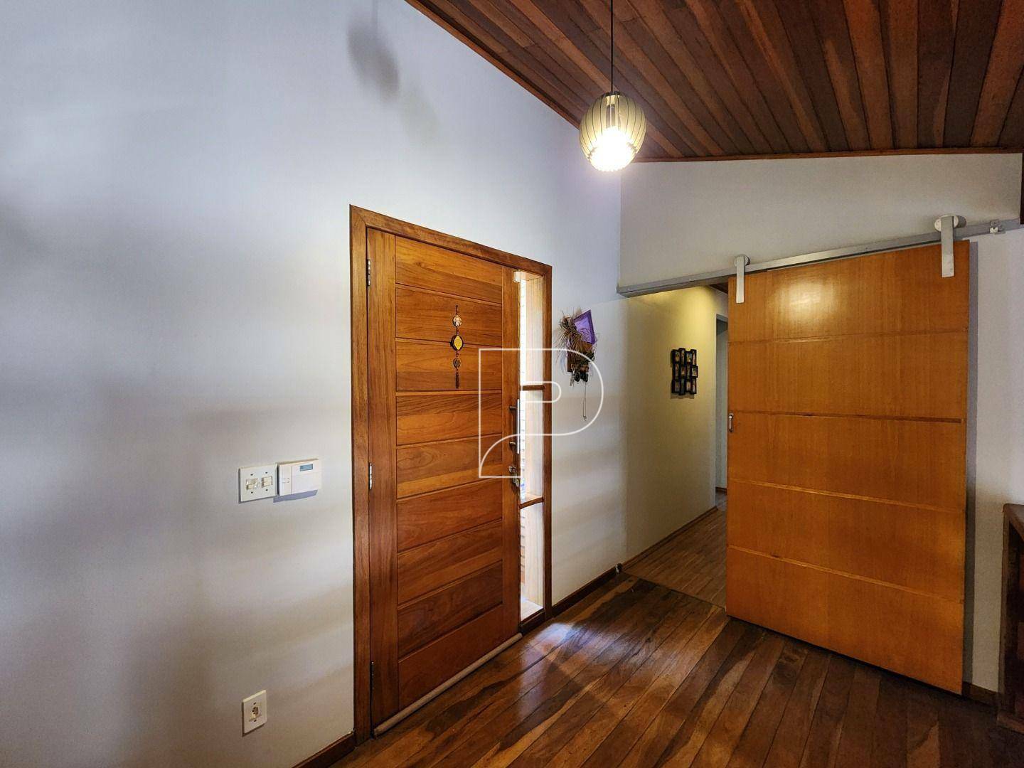 Casa à venda com 3 quartos, 219m² - Foto 16