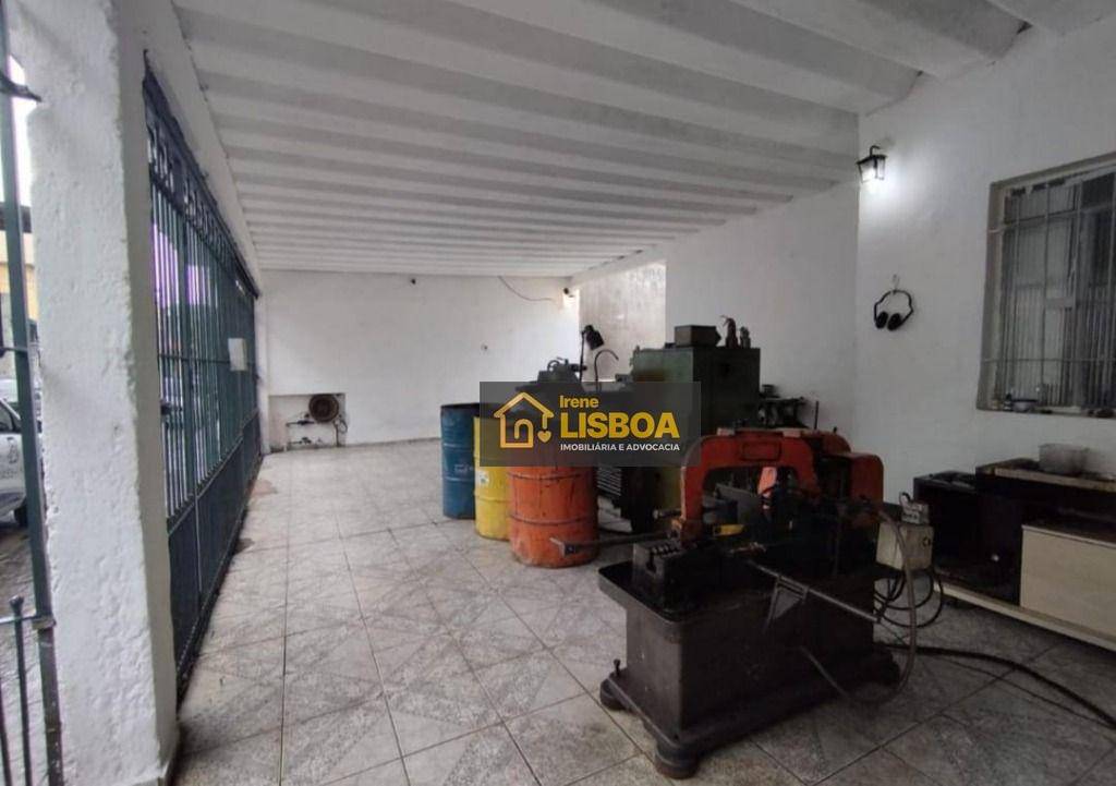 Casa à venda com 6 quartos, 250m² - Foto 27