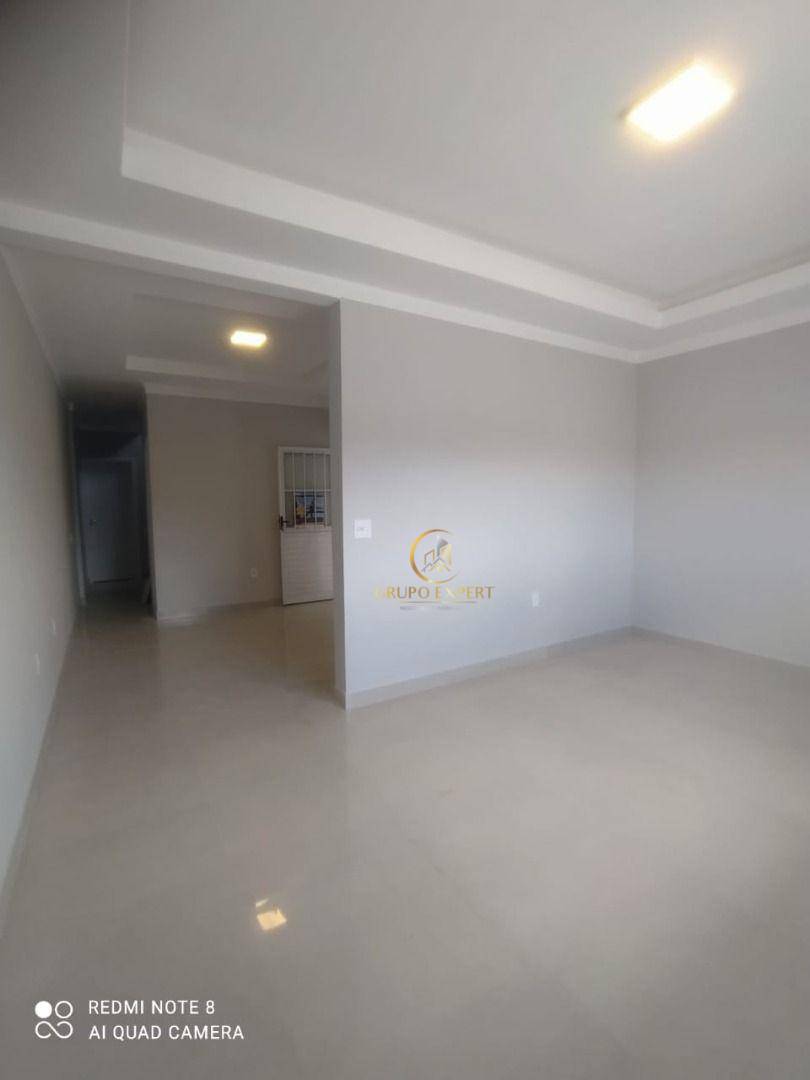 Sobrado à venda com 4 quartos, 168m² - Foto 1