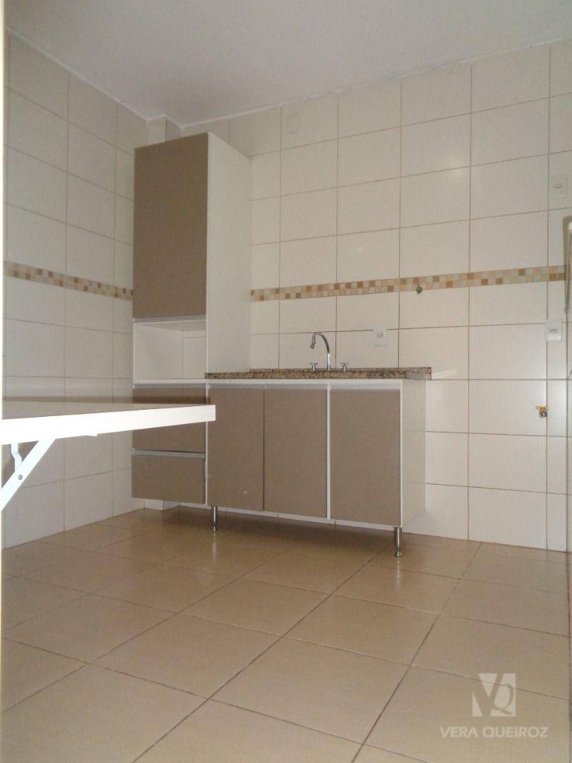 Apartamento para alugar com 3 quartos, 80m² - Foto 18