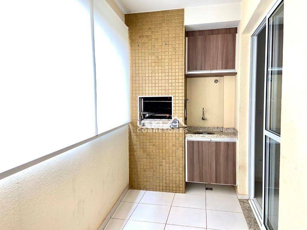 Apartamento para alugar com 3 quartos, 76m² - Foto 8