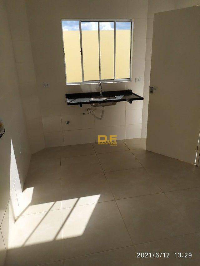 Casa à venda com 2 quartos, 65m² - Foto 10