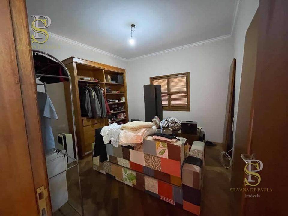 Casa à venda com 3 quartos, 250m² - Foto 13