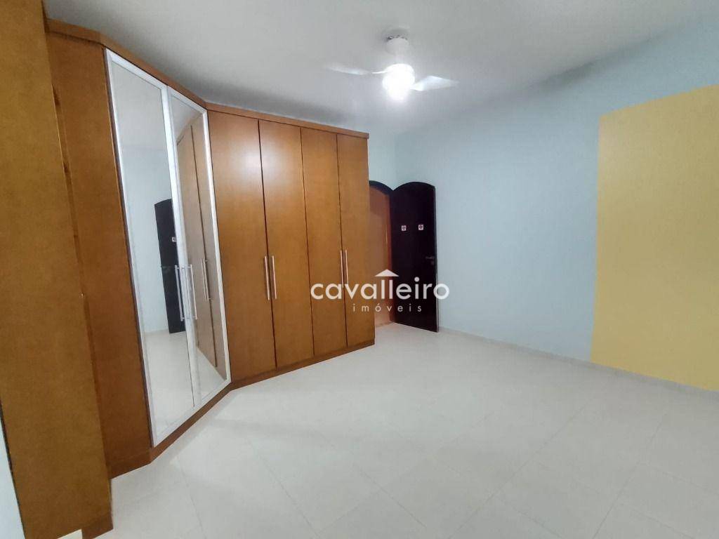 Casa à venda com 3 quartos, 225m² - Foto 25