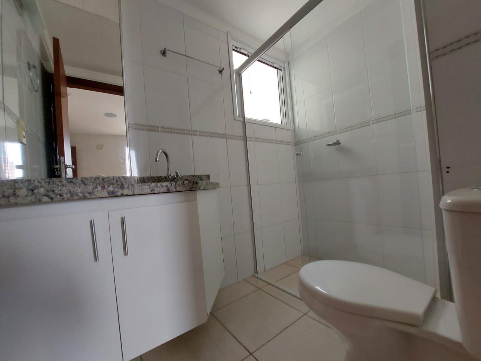 Apartamento à venda com 2 quartos, 69m² - Foto 2