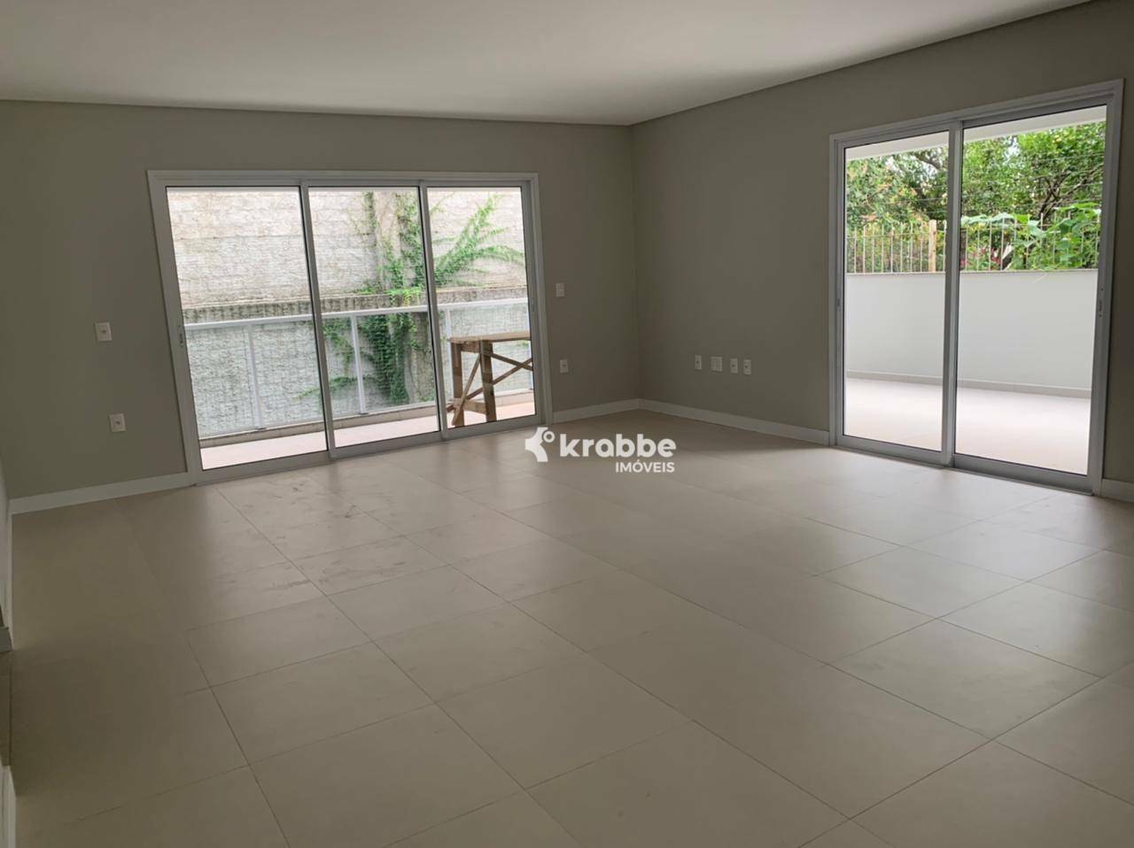 Apartamento à venda com 3 quartos, 140m² - Foto 5