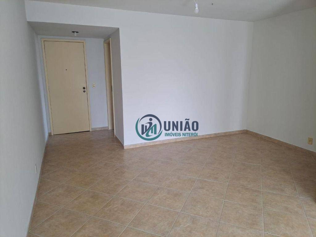 Apartamento à venda com 3 quartos, 120m² - Foto 7