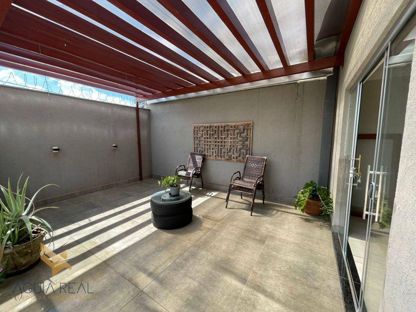 Casa à venda com 4 quartos, 230m² - Foto 58