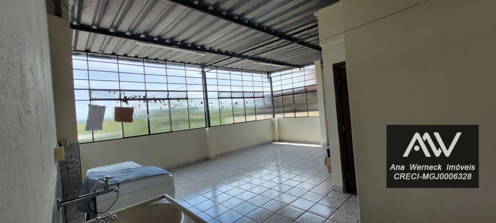 Casa à venda com 6 quartos, 250m² - Foto 20