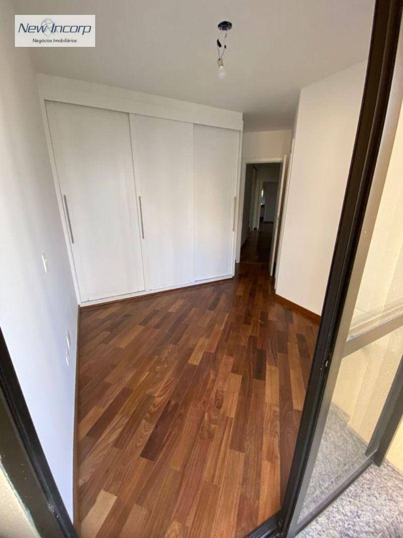 Apartamento à venda com 4 quartos, 220m² - Foto 7