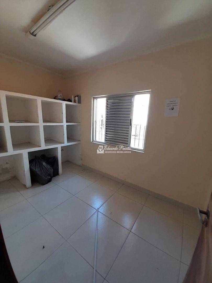 Casa à venda e aluguel com 4 quartos, 200m² - Foto 15