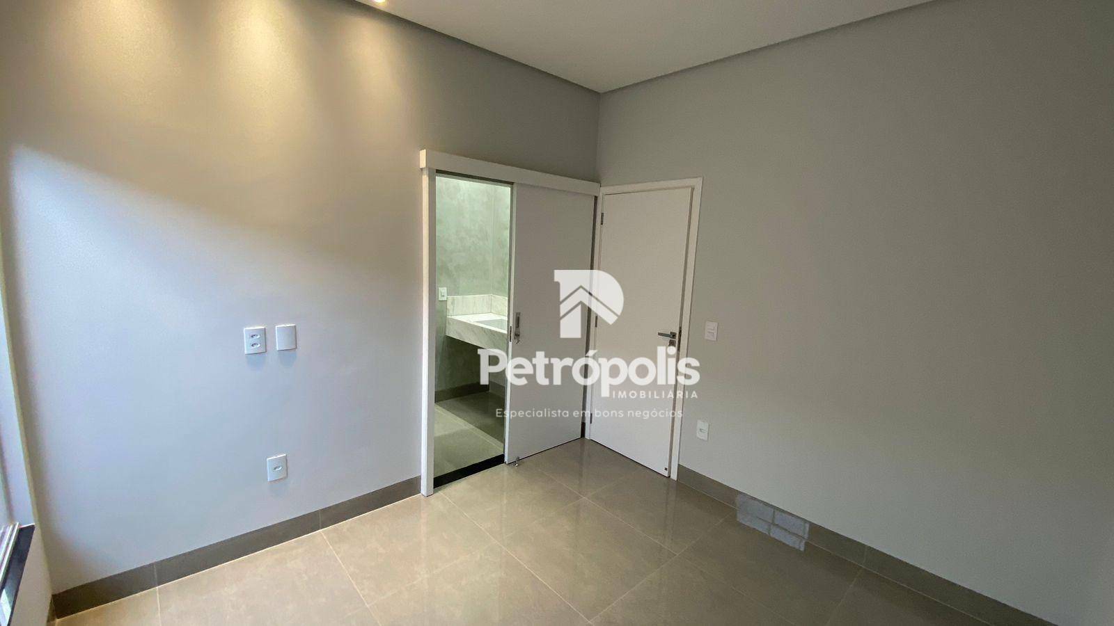 Casa à venda com 3 quartos, 117m² - Foto 15