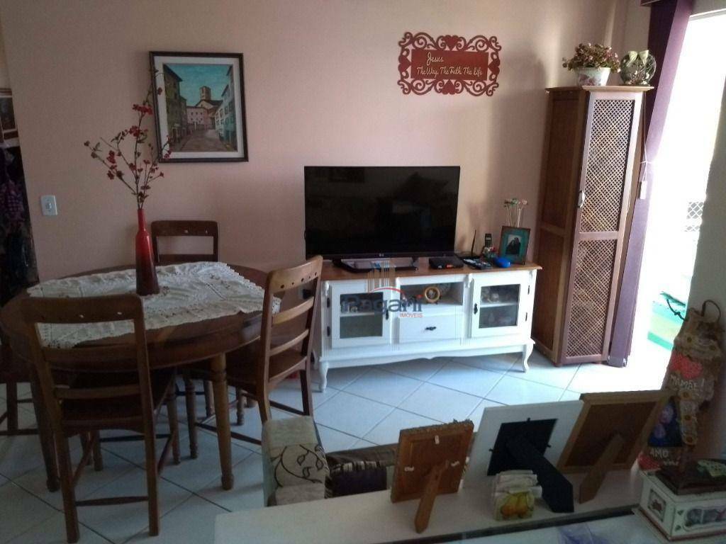 Apartamento à venda com 2 quartos, 65m² - Foto 9