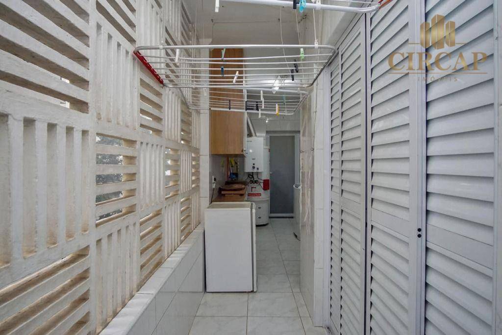 Apartamento à venda com 3 quartos, 214m² - Foto 11