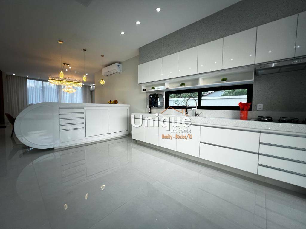 Casa de Condomínio à venda com 4 quartos, 209m² - Foto 16