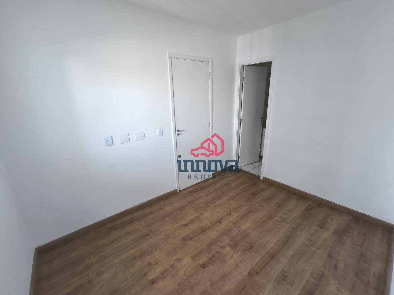 Apartamento à venda com 1 quarto, 34m² - Foto 2