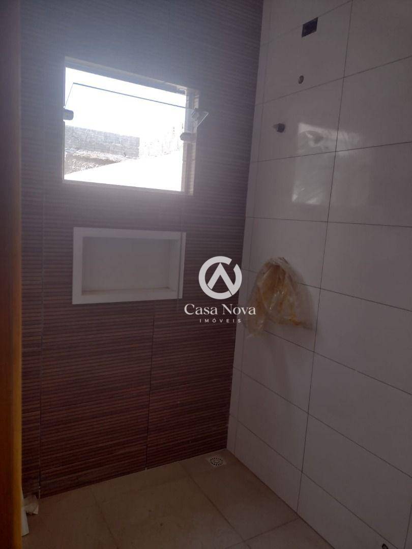 Casa à venda com 2 quartos, 60m² - Foto 4