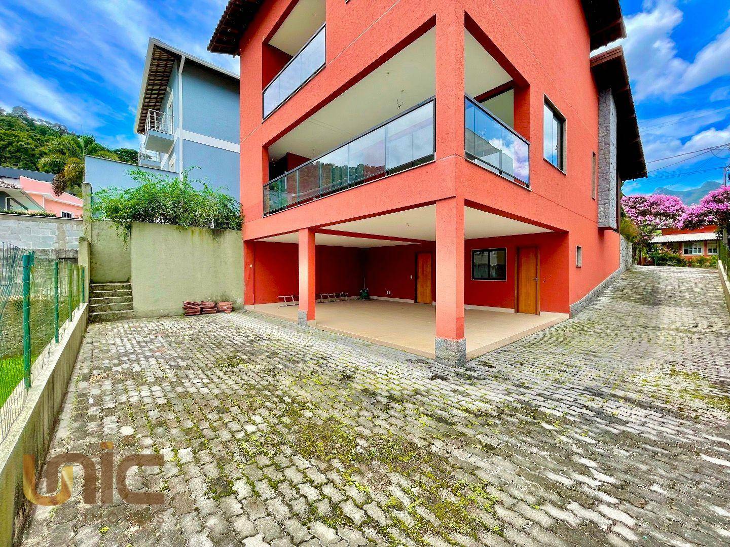 Casa de Condomínio à venda e aluguel com 3 quartos, 300m² - Foto 37