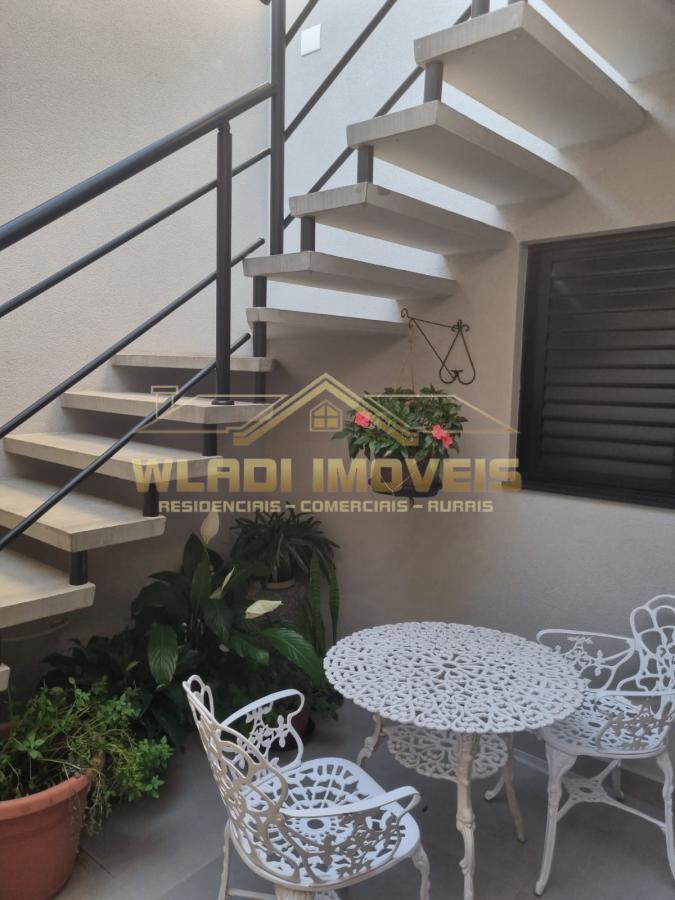 Casa à venda com 3 quartos, 140m² - Foto 12